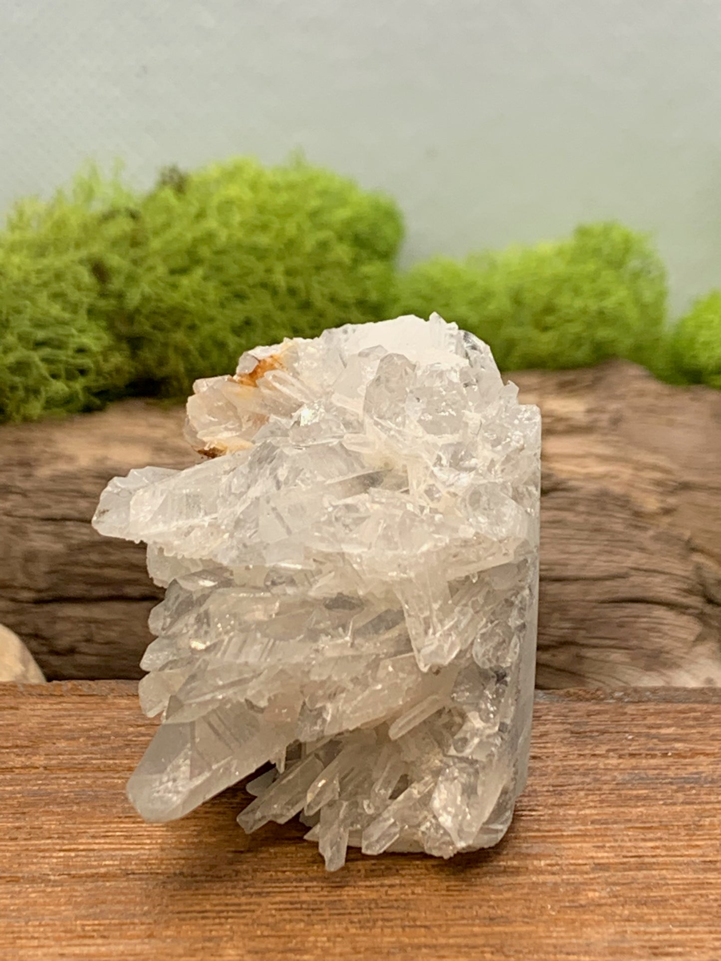 Calcite Groot Carving